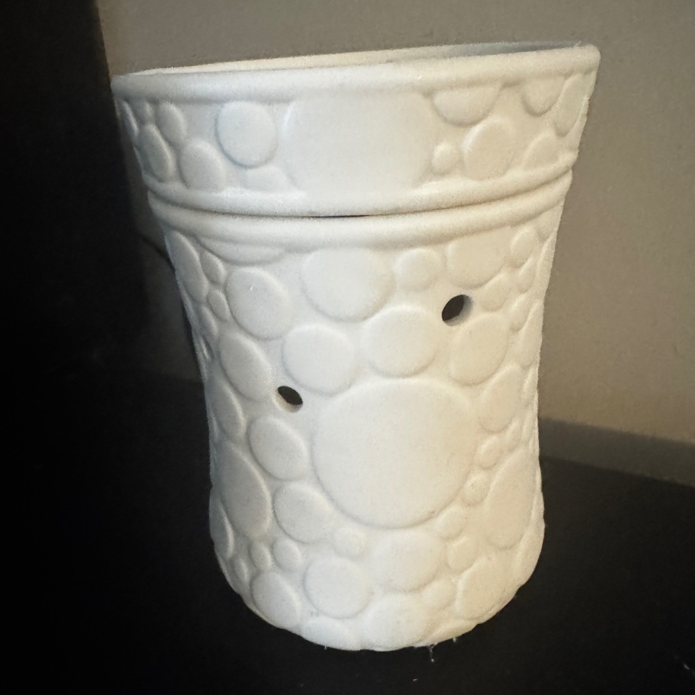 "FIZZ" Full Size White Scentsy Warmer - Picture 2 of 7